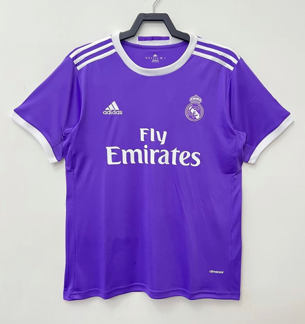 Real Madrid 2016/17 RETRO Away Kit