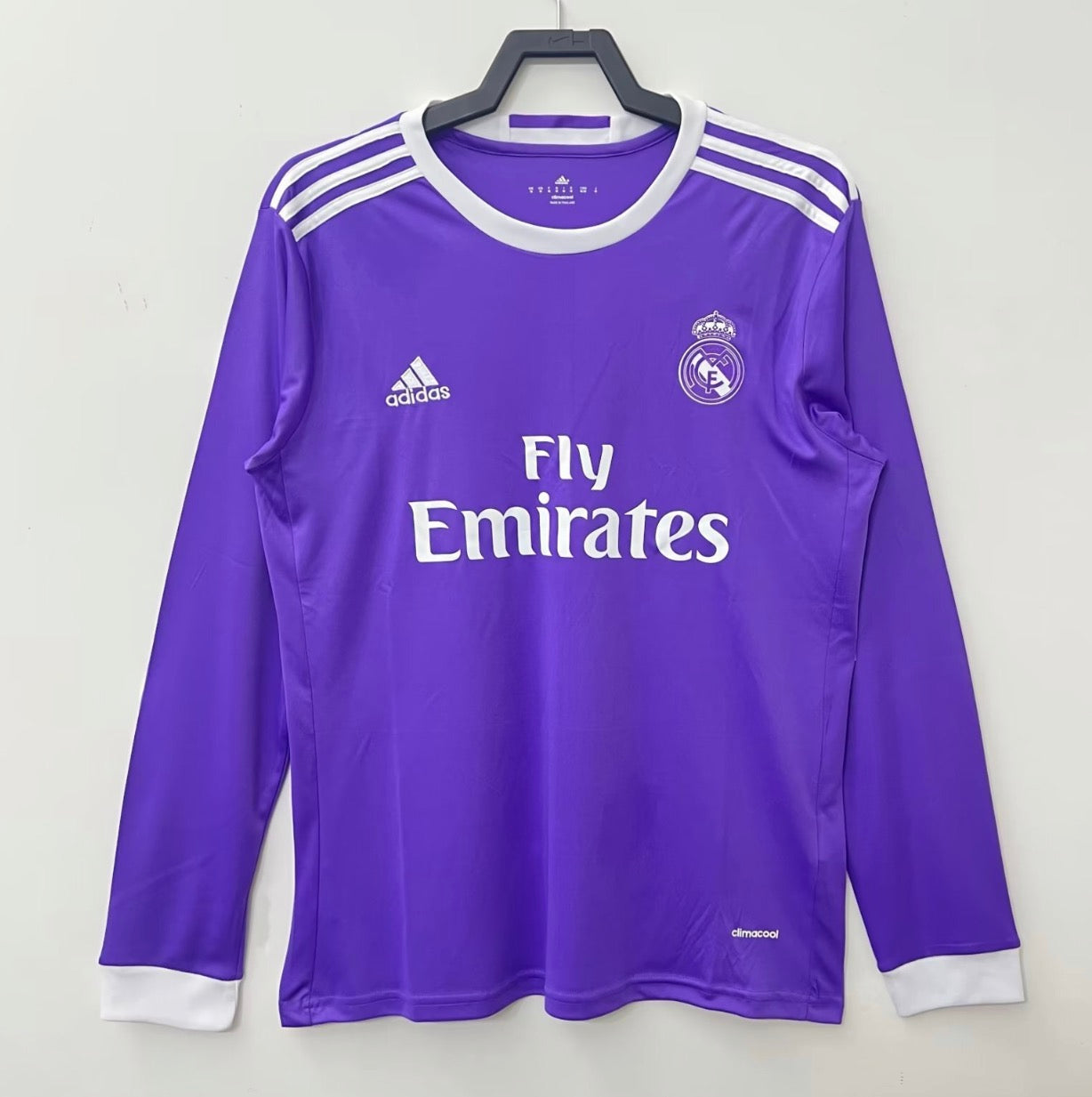 Real Madrid 2016/17 RETRO Away Kit - Long sleeve