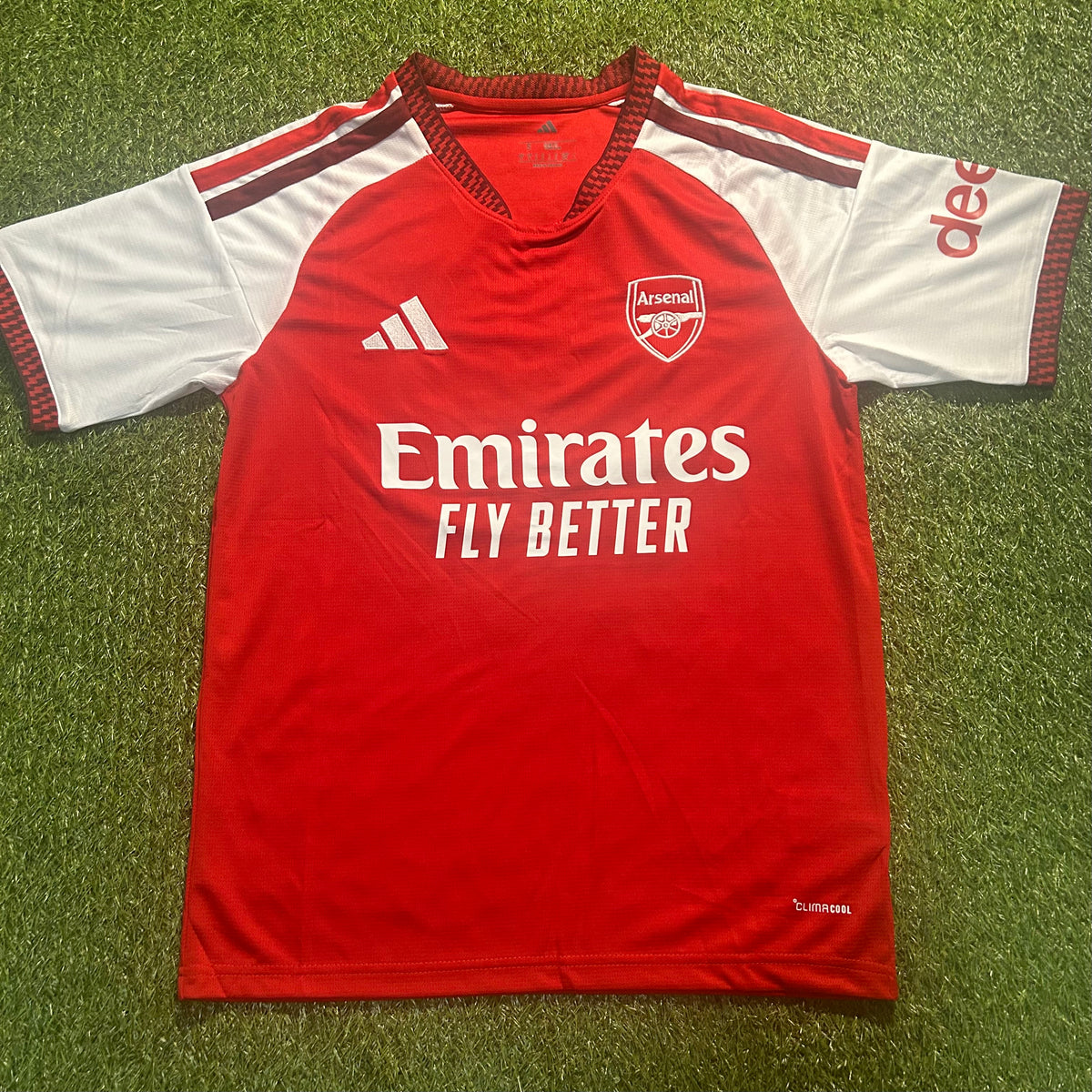 Arsenal Home Kit 2026/27 - TZOLIS 17